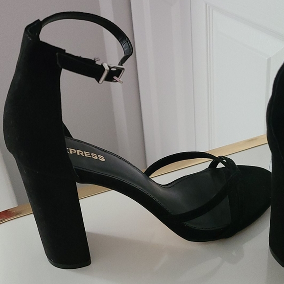 Express Block Heel dress sandal - Picture 3 of 3
